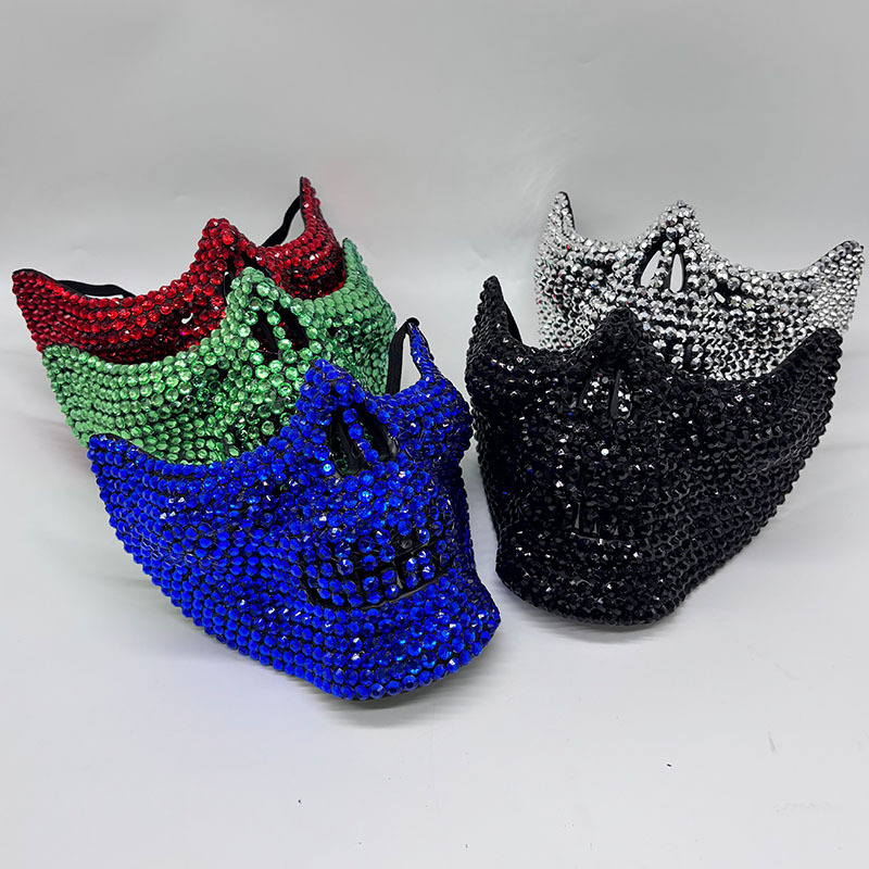 Respirator Half Face - Маска со стразами и половиной черепа